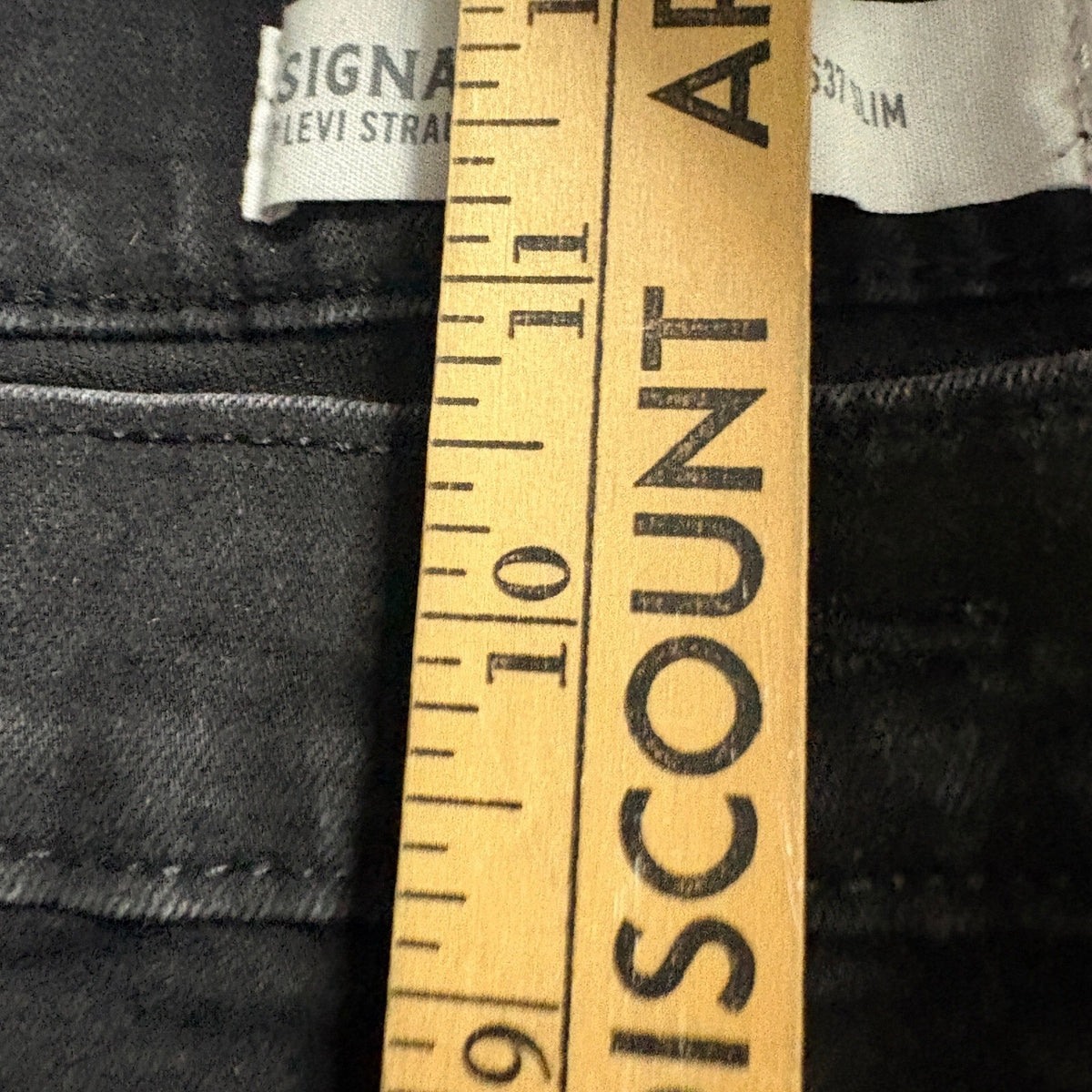 Signature by Levi Strauss Co Mens S37 Slim Jeans Black Denim 32x28