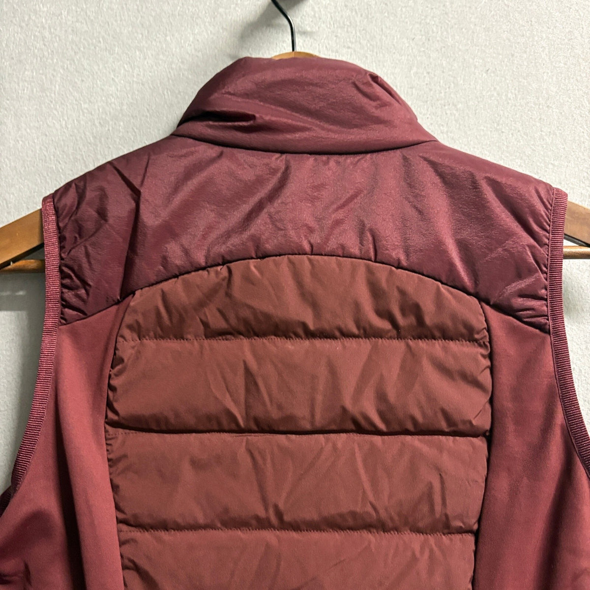 Lululemon Down Vest Womens Size 8 Burgundy Red Goose Down Quilted Puffer Running