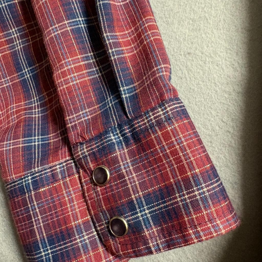 Vintage Levis Western Pearl Snap Shirt Mens XL Red Blue Plaid Tapered USA Made