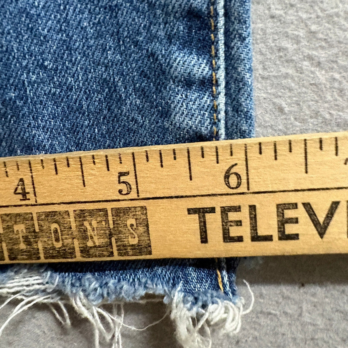 AE77 American Eagle Straight Crop Jeans Womens Size 0 Blue Denim Button Fly Raw