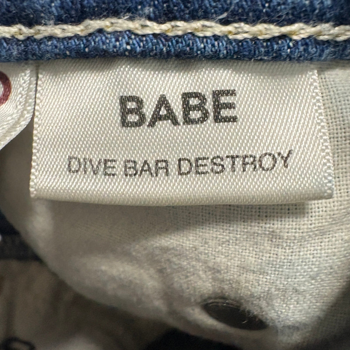 AMO Babe Dive Bar Destroy Jeans Womens Size 26 Distressed Frayed Hem Denim Blue