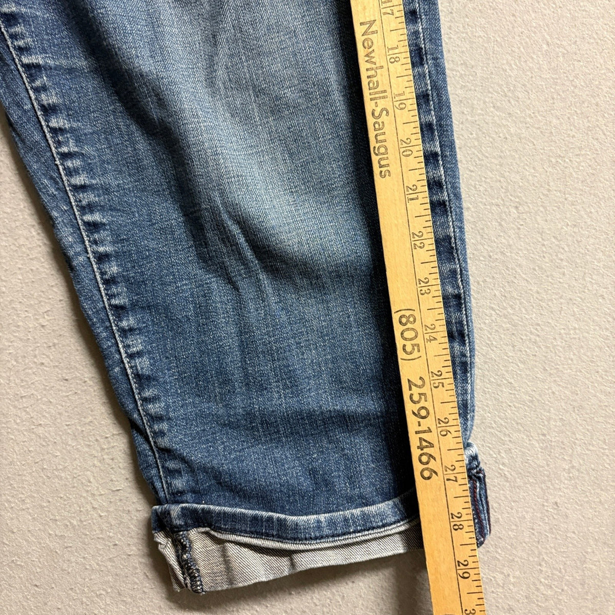 Levi's 515 Capri Jeans Womens Size 14 Blue Denim Cuffed Cropped Stretch Medium