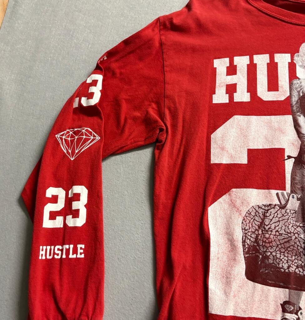 Hustle 23 Marilyn Monroe Tattoo Long Sleeve Shirt Mens Large Red Graphic Tee