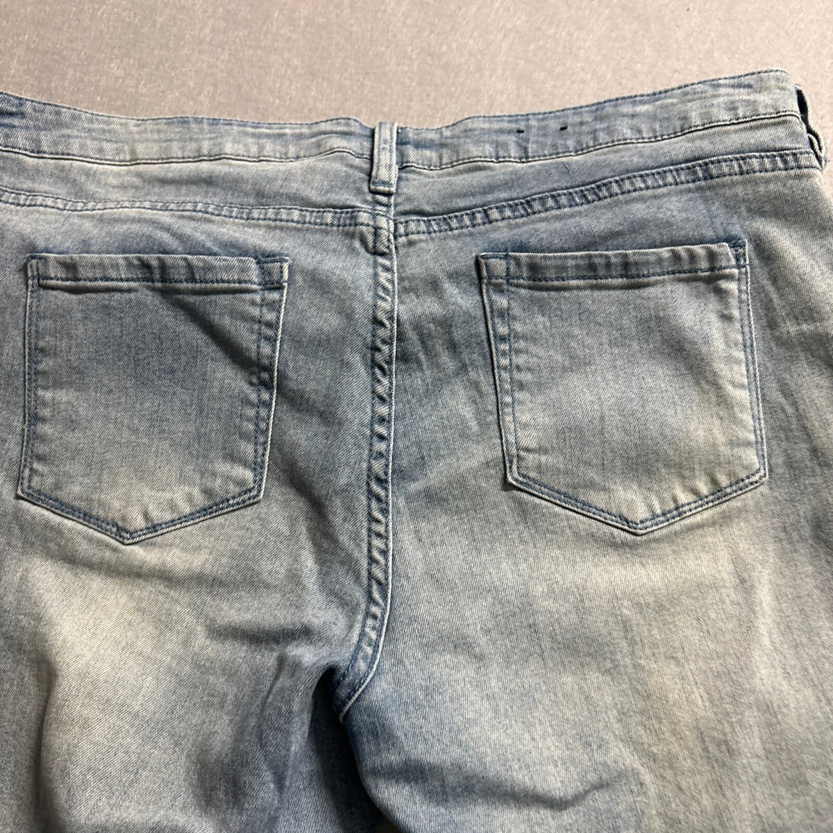 Jeans by Buffalo Womens Size 32 12 Nara Ankle Grazer Embroidered Light Wash