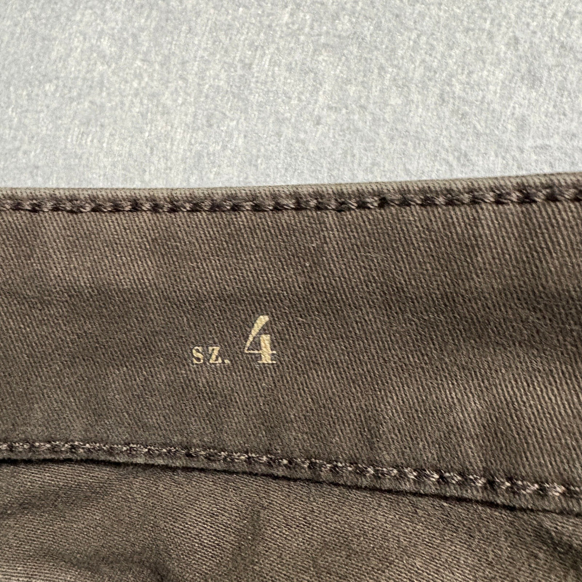 White House Black Market The Skinny Crop Jeans Size 4 Olive Green Ankle Zip Mid