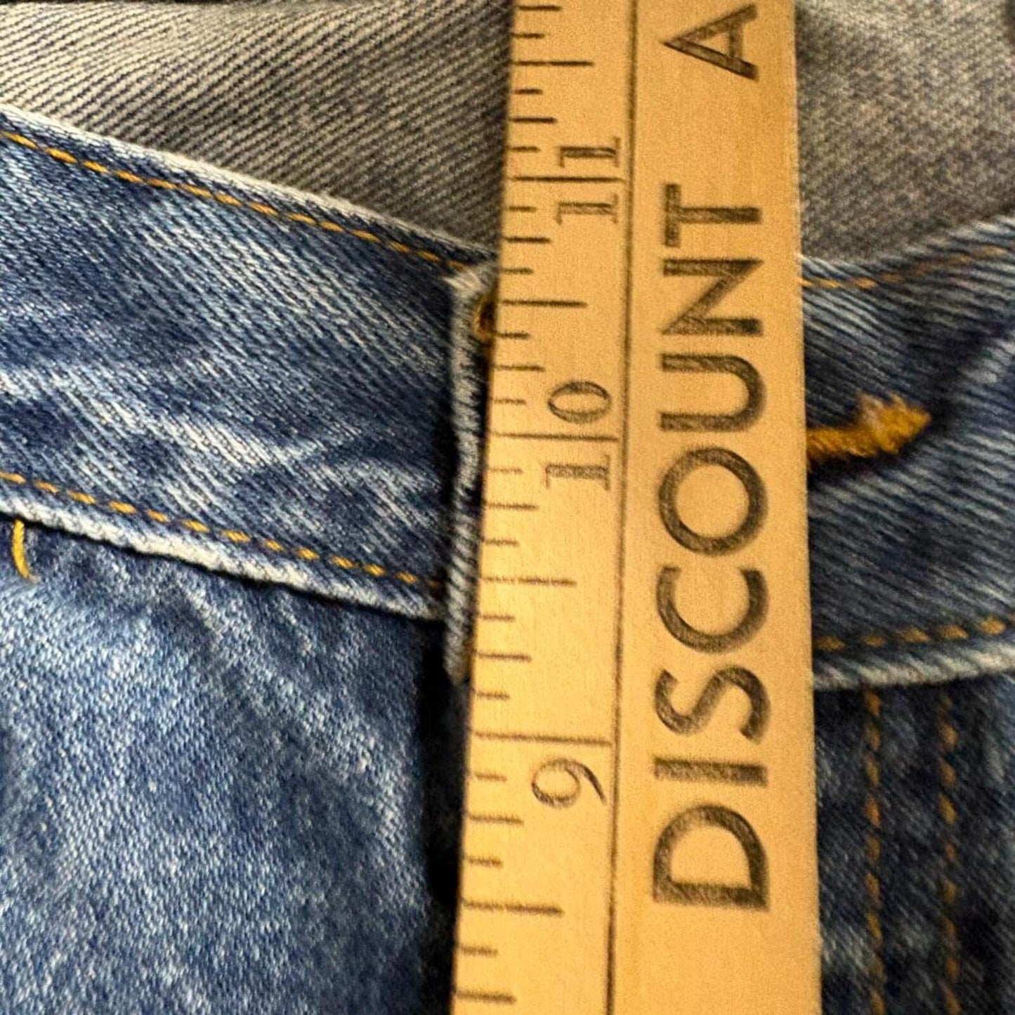 Levis 501 Button Fly Jeans Mens 38x32 Distressed Blue Denim Straight Leg 34x29