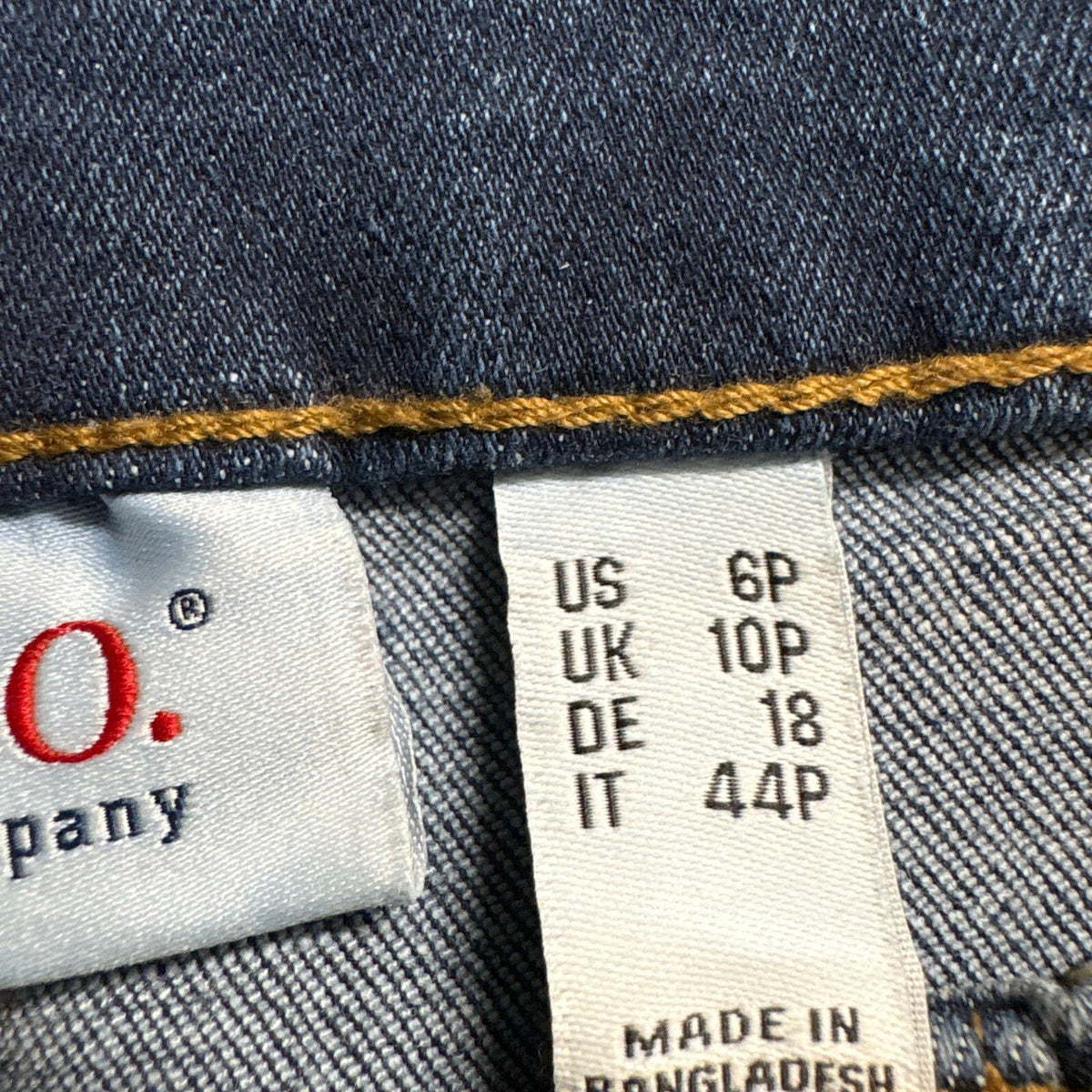 Denim & Co Womens Ankle Jeans Size 6P Blue Medium Wash Frayed Hem Stretch Petite