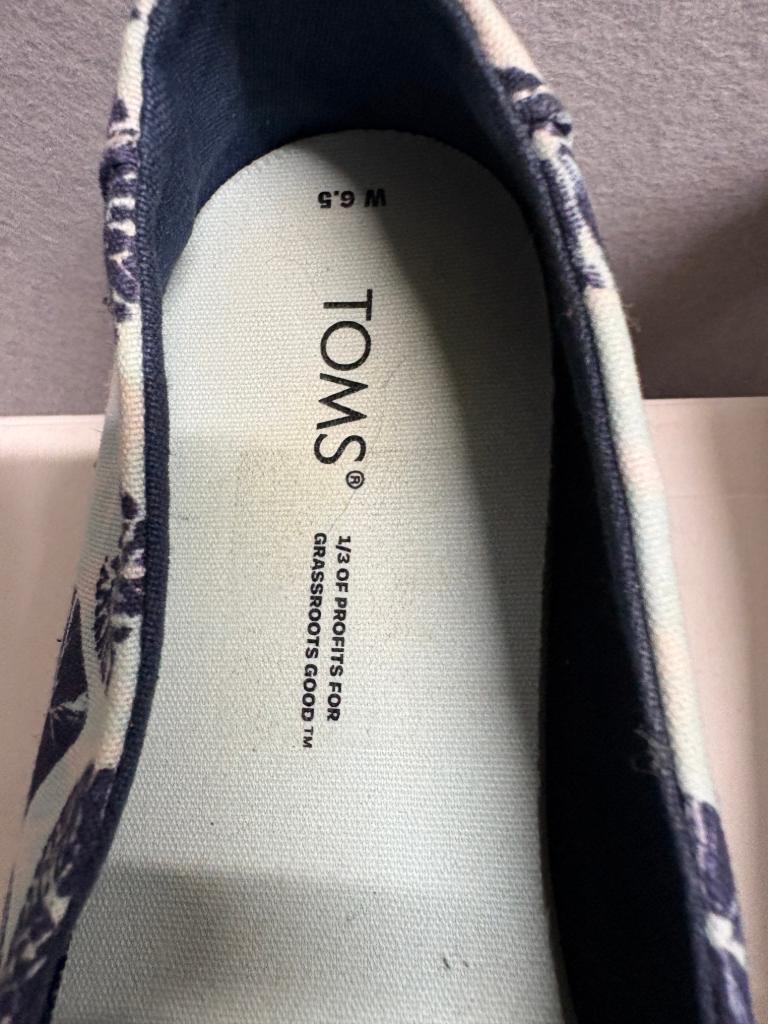 TOMS Alpargata Espadrille Flats Womens Size 6.5 Blue White Geometric Slip On