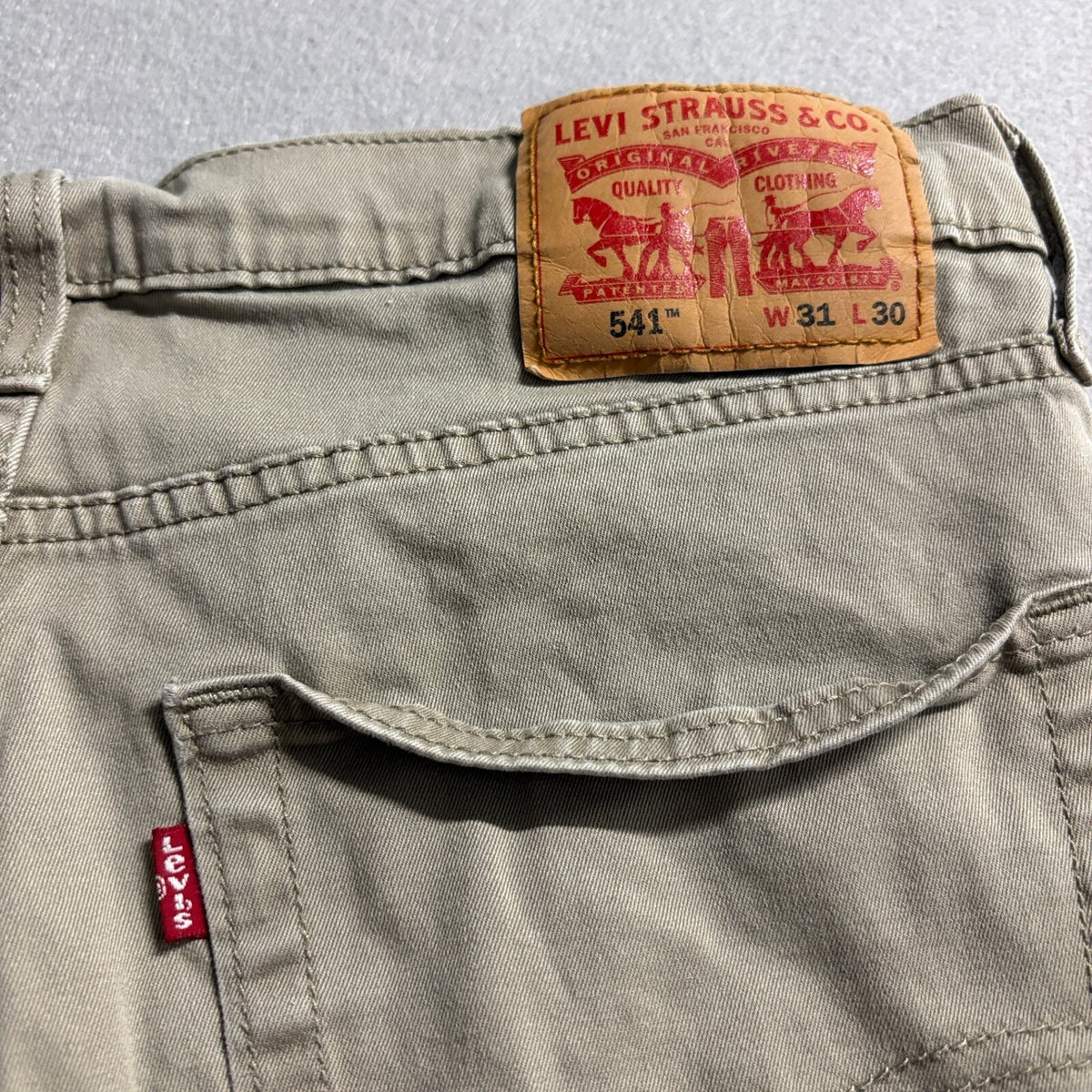 Levi's 541 Athletic Fit Jeans Mens 31x30 Khaki Tan Denim WaterLess Stretch Pants