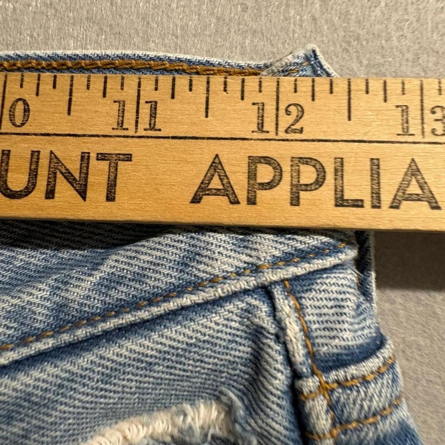 Levi's Premium Wedgie Straight Jeans Womens 23x28 Blue Distressed High Rise