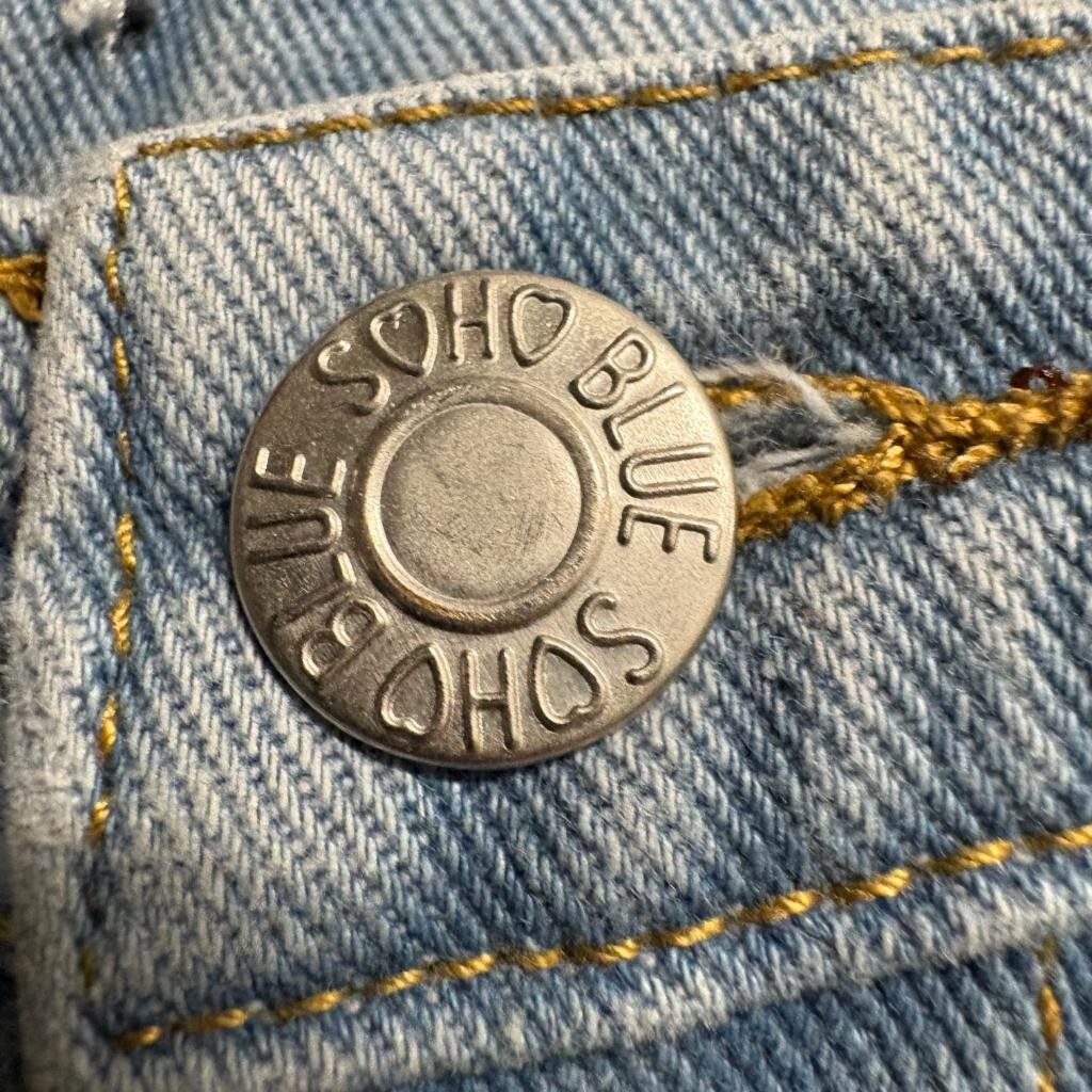 Soho Blue Girls Daisy Embroidered Wide Leg Cargo Jeans Light Wash Size 10