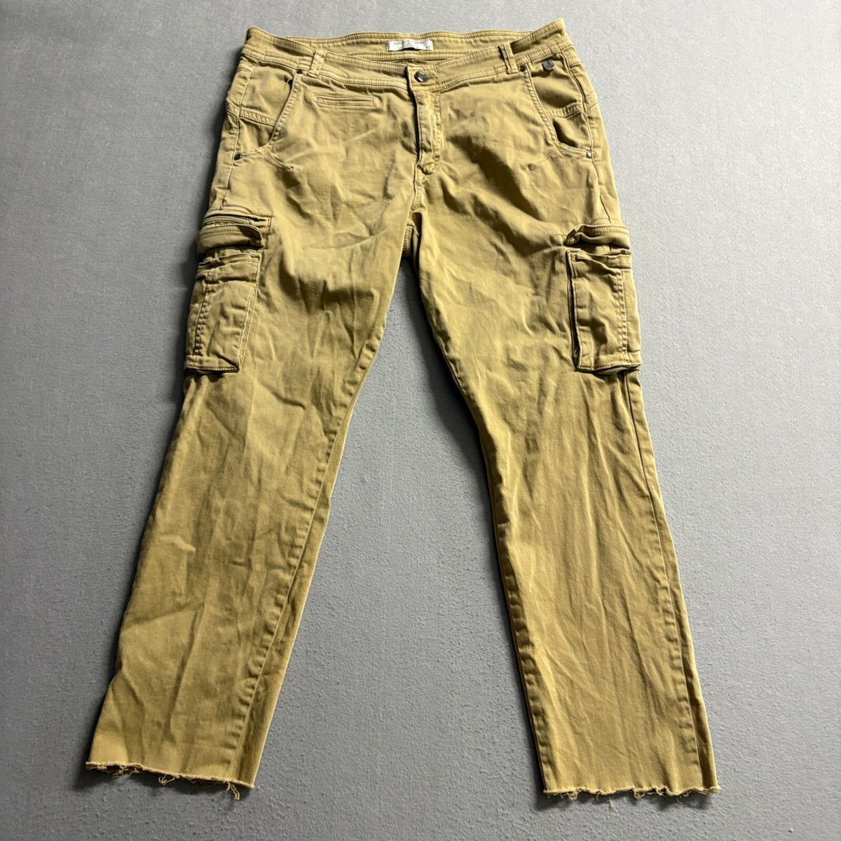 Summum Woman Cargo Pants Size EU 42 US 10 Tan Khaki Raw Hem Stretch Utility