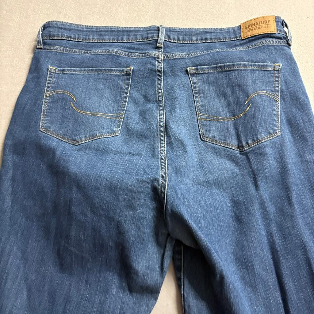 Signature by Levi Strauss Women High Rise Skinny Jeans Size 20M Blue Stretch