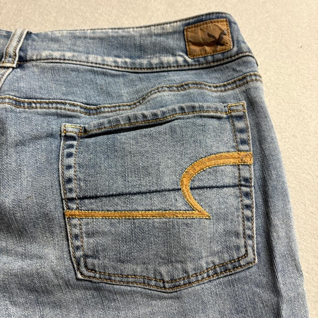 American Eagle Artist Flare Jeans Womens 16 Short Blue Distressed Stretch Denim