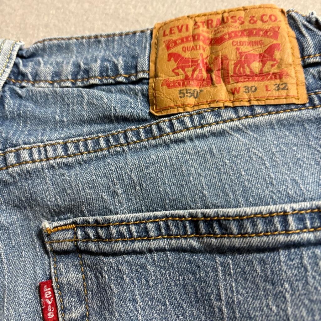 Levi's 550 Relaxed Fit Jeans Mens 30x32 Blue Denim Stretch Pants