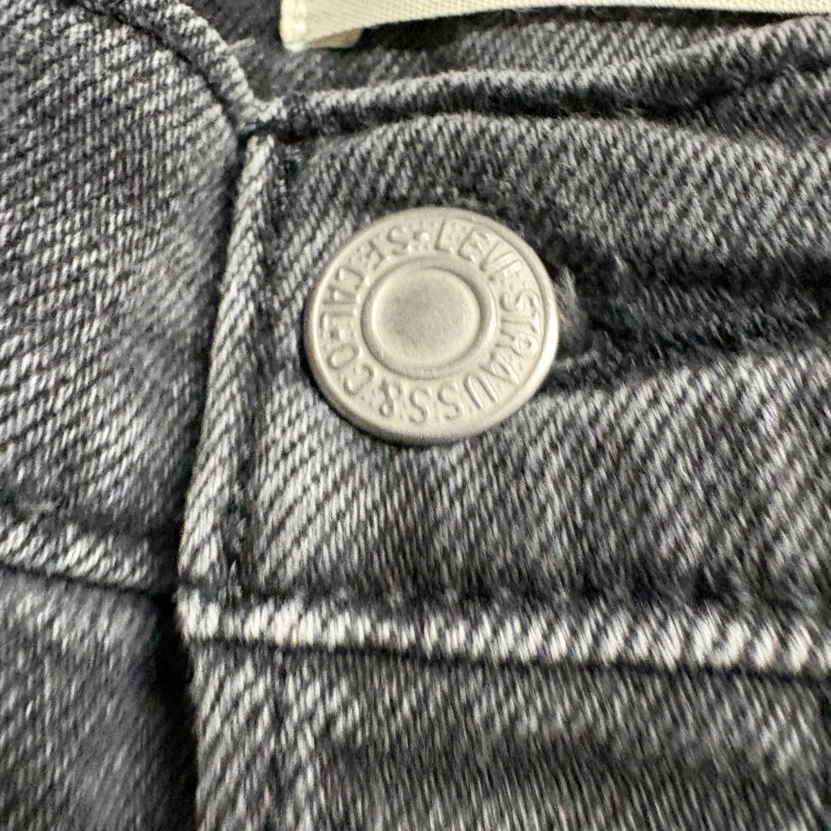 Levi's Wedgie Straight Jeans Womens 26 Distressed Black Denim High Rise W26 L28
