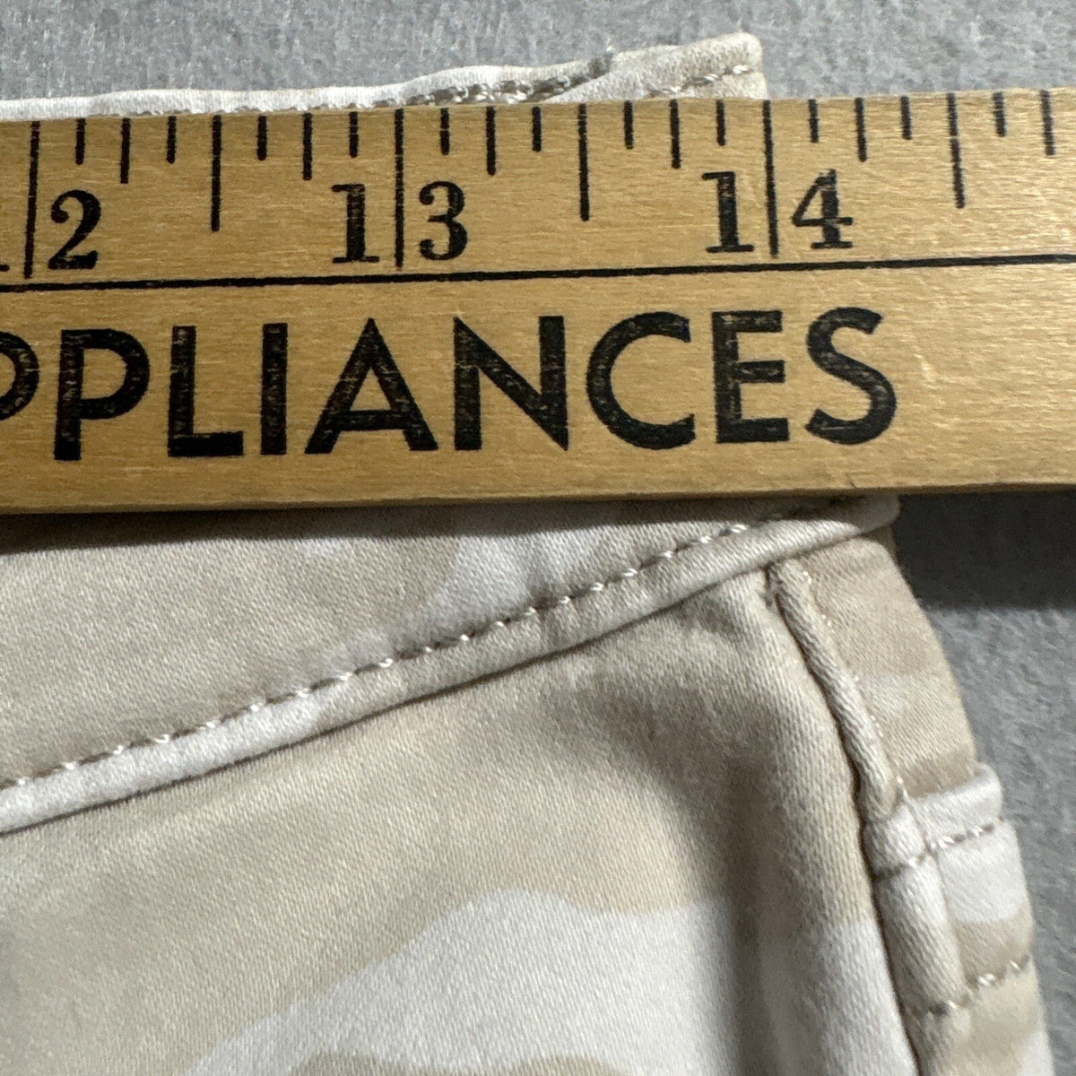 Levi's 720 High Rise Super Skinny Crop Camo Jeans Womens Size 27 Beige Stretch