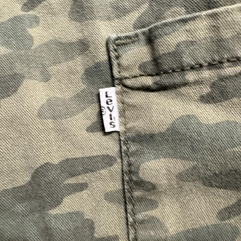 Levi's Womens Camo Jogger Pants Size L Green Camouflage Drawstring Elastic Waist