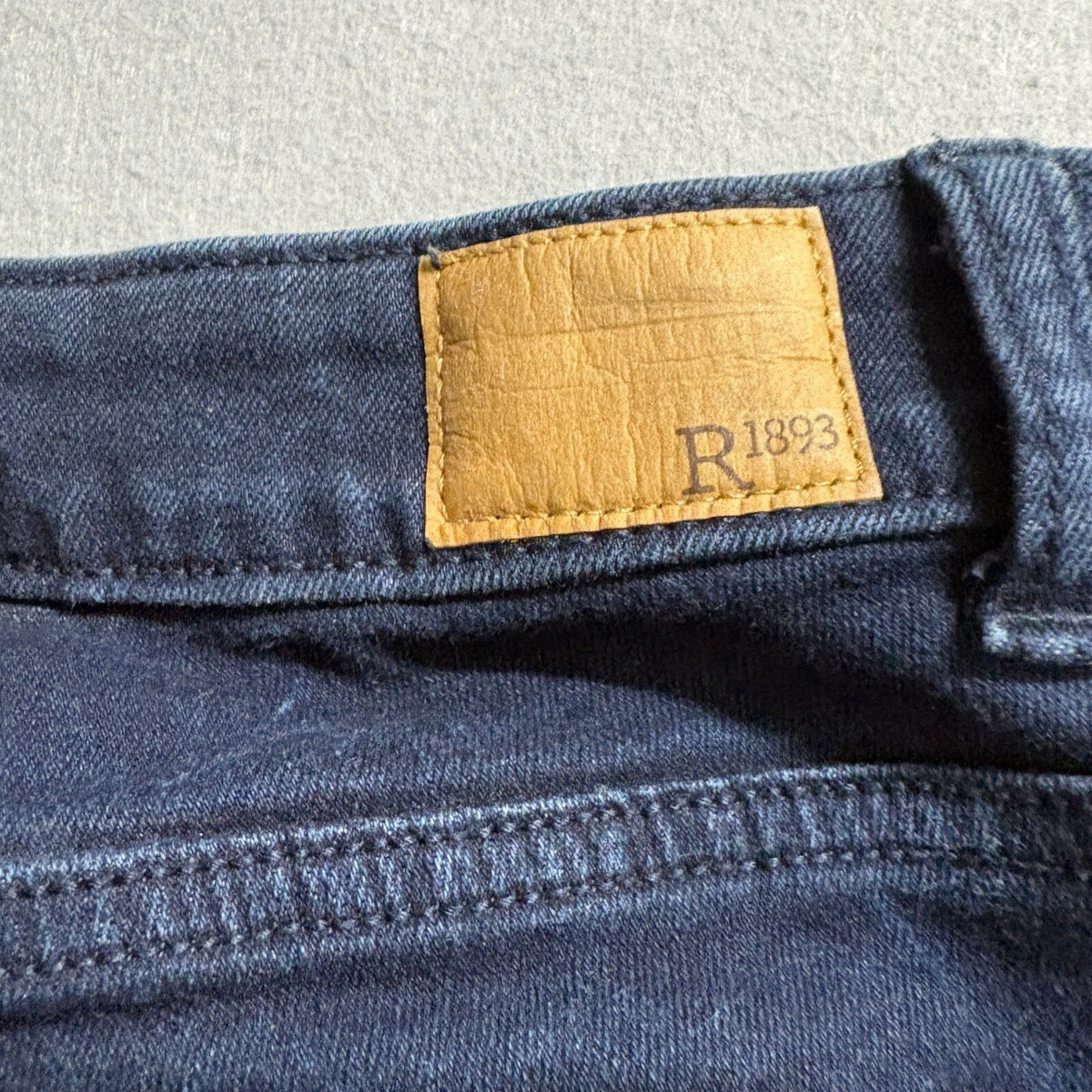 Roebuck and Co R1893 Bootcut Jeans Womens Size 8 Dark Wash Stretch Denim Blue