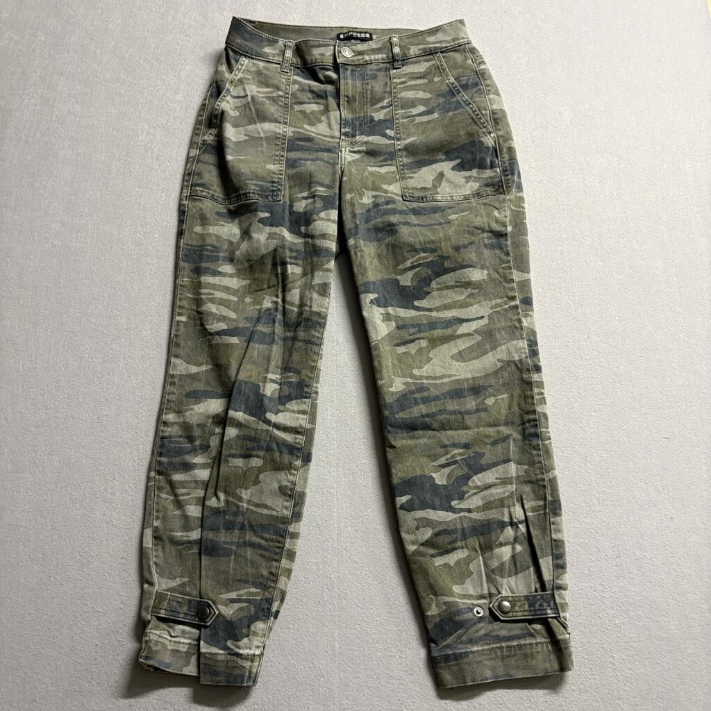 Express Camo Cropped Straight Pants Womens Size 4 High Rise Green Utility