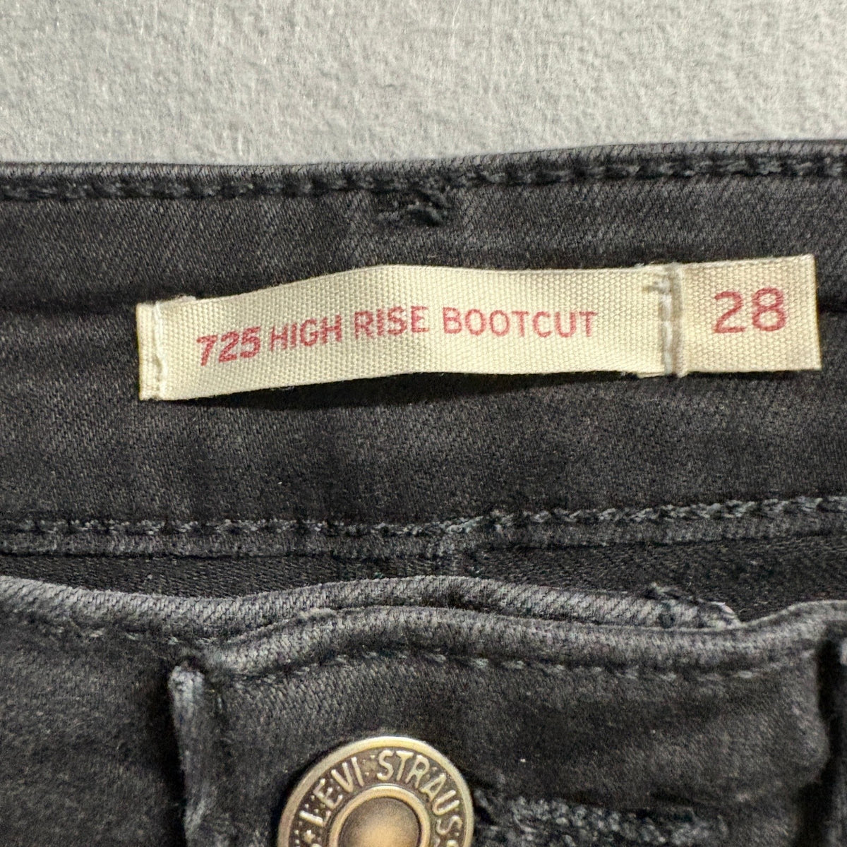 Levis 725 High Rise Bootcut Jeans Womens 28x30 Black Denim Stretch Pants