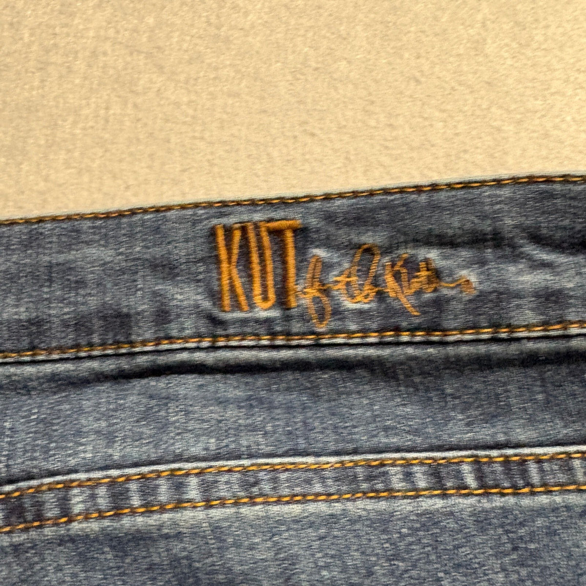 KUT from the Kloth Blue Jeans Womens Size 12 Straight Leg Medium Wash Stretch