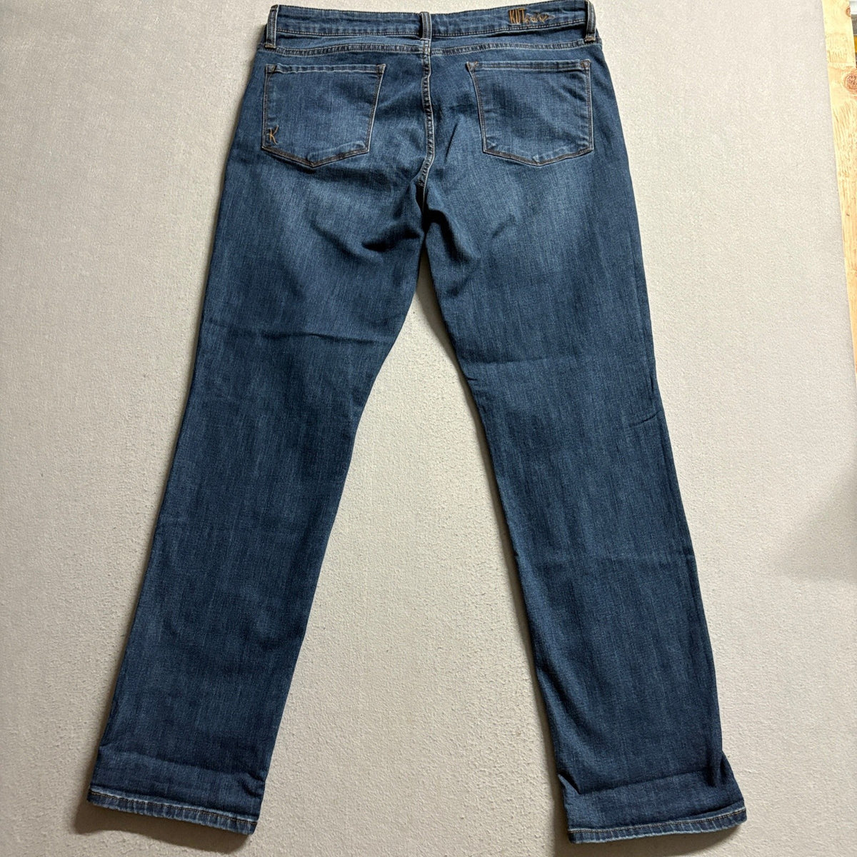 KUT from the Kloth Blue Jeans Womens Size 12 Straight Leg Medium Wash Stretch