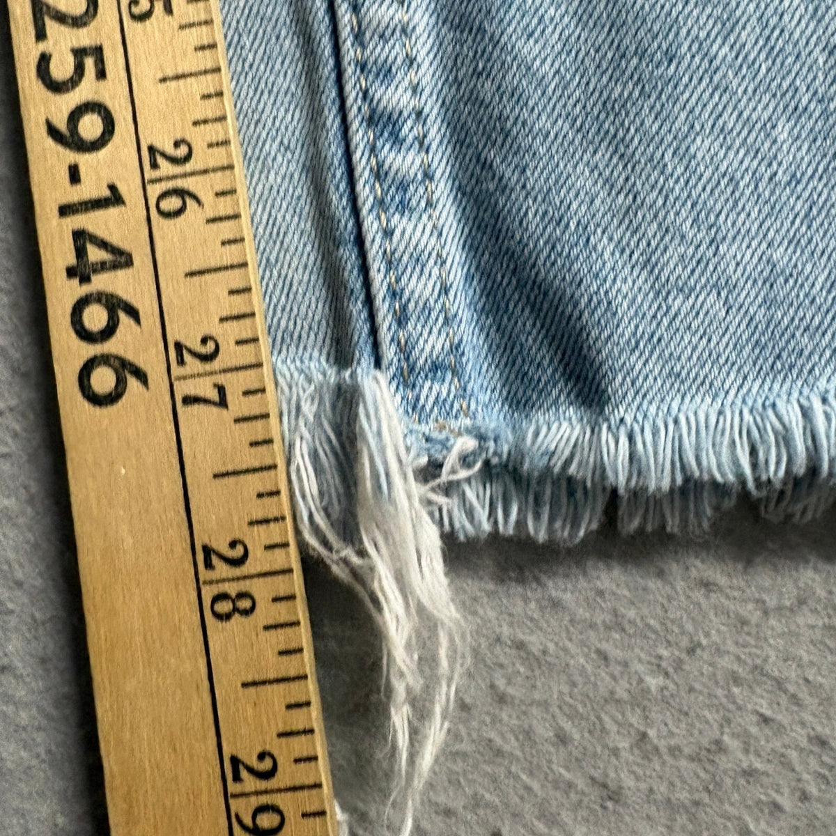 H&M &Denim Boyfriend Jeans Womens 4 Blue Distressed Embroidered Flowers Raw Hem