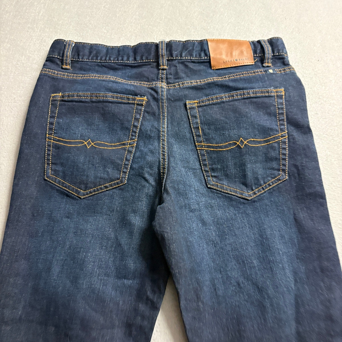 Lucky Brand Jeans Mens Size 20 Dark Wash Stretch Denim Straight Leg Blue