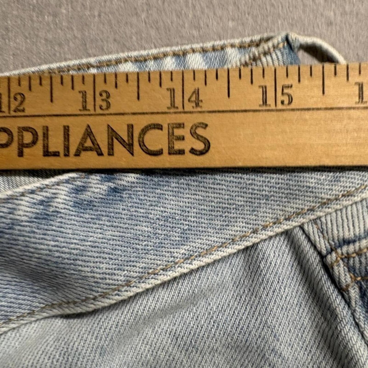 Cello Jeans Womens Size 9 Light Wash Distressed Wide Leg Denim Belted High Rise