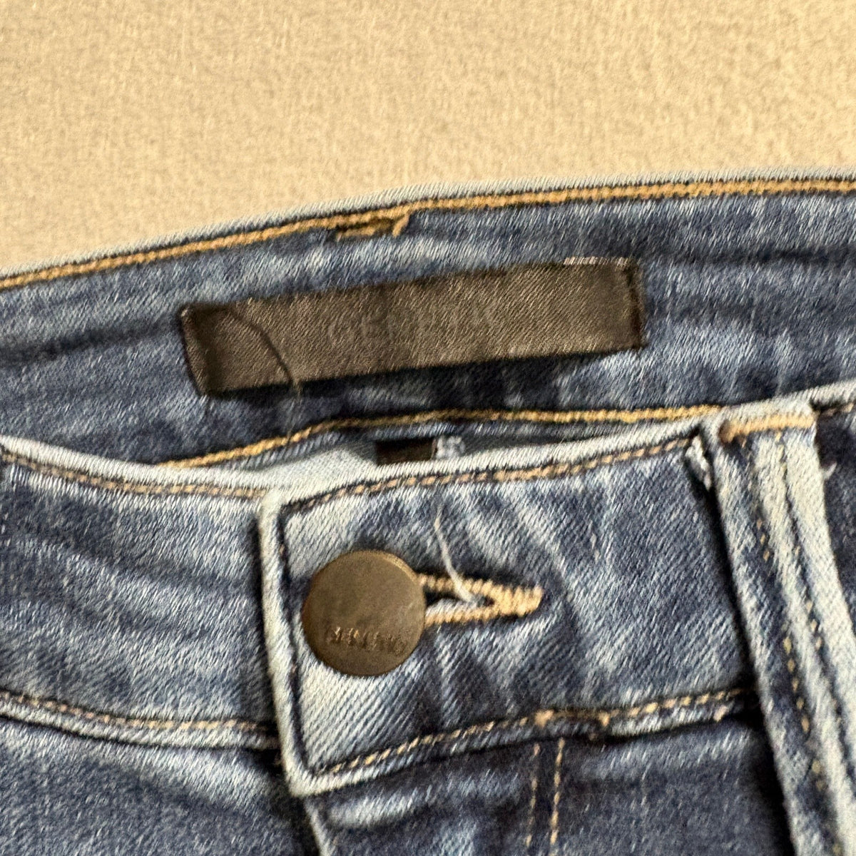 Genetic Denim Loren Slim Straight Jeans Womens Size 27 Medium Wash Stretch Blue