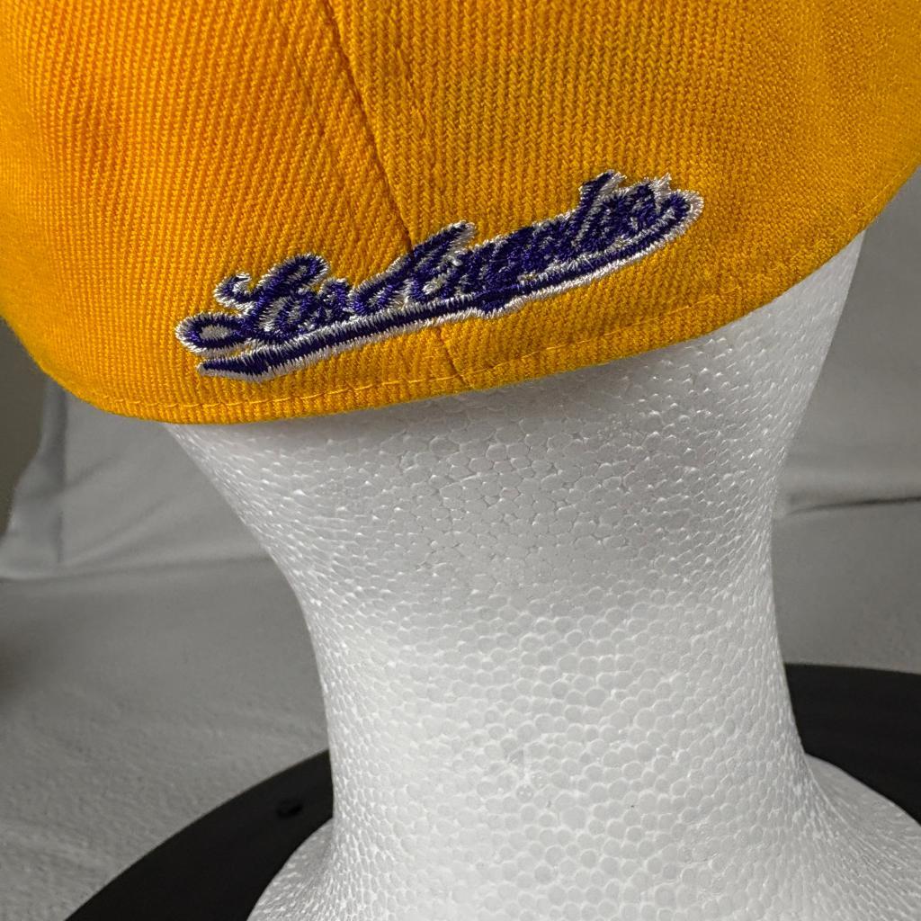 Los Angeles Lakers Down Town Fitted Hat Size 7 1/4 Yellow LA Script Cap