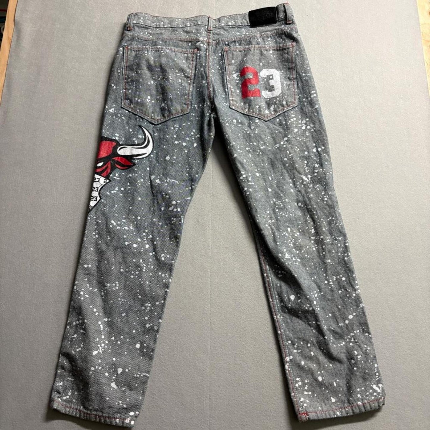 Diamond Stash Mens Jeans Size 40 Gray Acid Bleach Splatter Bull 23 Graphic Denim