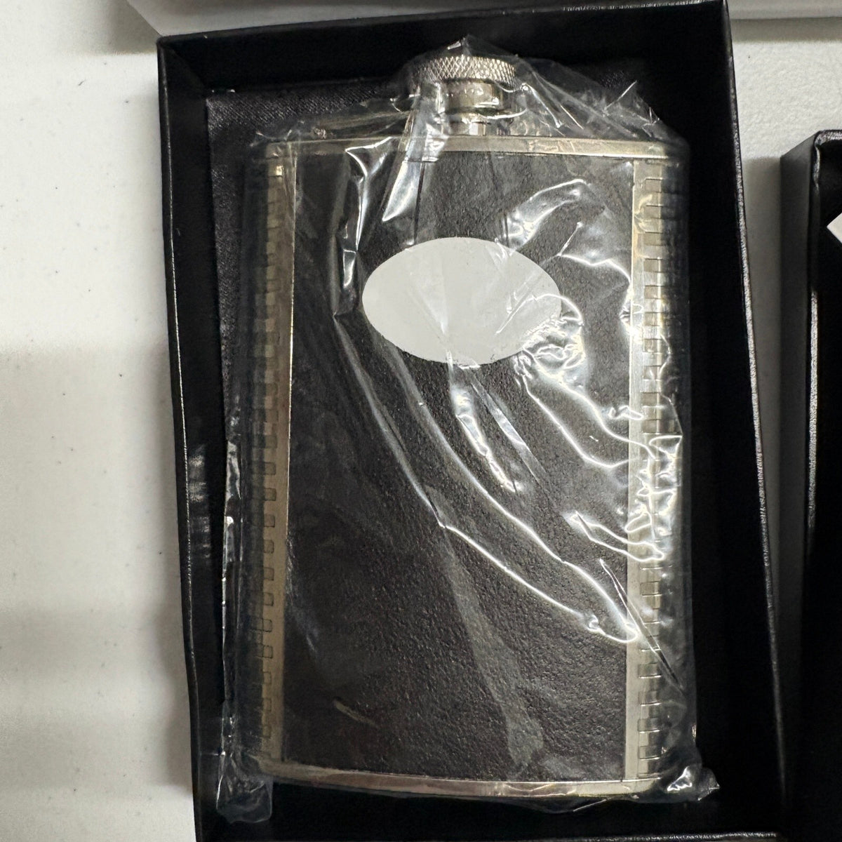 Devonshire Jewelry Co Stainless Steel 8 oz Flask Leather Wrap Crown Logo Boxed