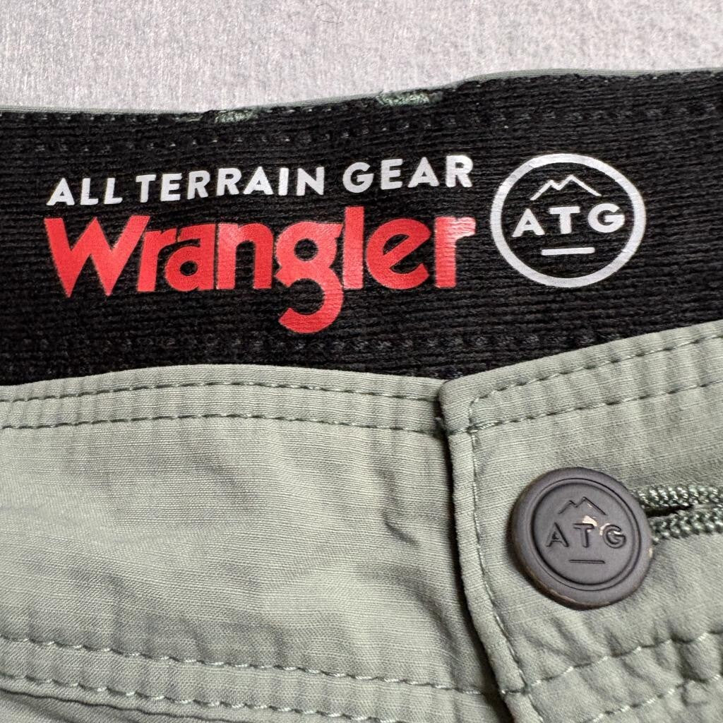 Wrangler ATG Mens 40x30 Green All Terrain Gear Nylon Stretch Hiking Pants