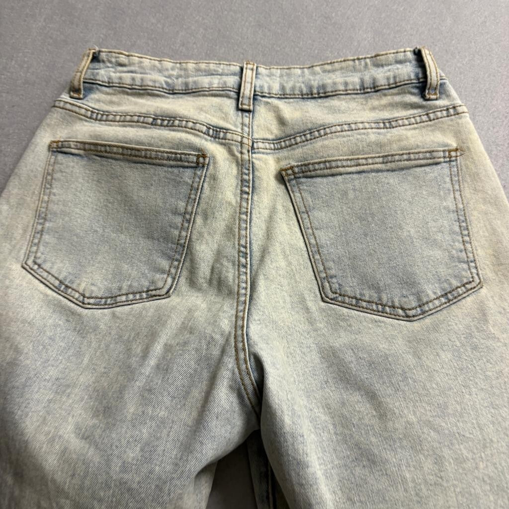 Cotton On Stretch Mom Jeans Womens US 6 Light Wash Distressed High Rise Denim