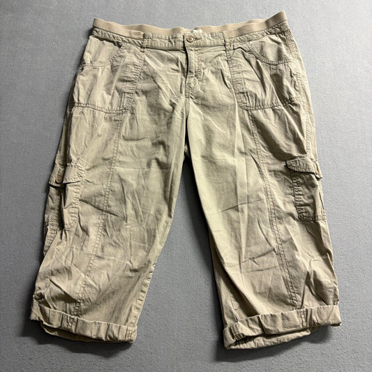 St. John's Bay Capri Cargo Pants Women Size 14 Beige Khaki Stretch Knit Waist
