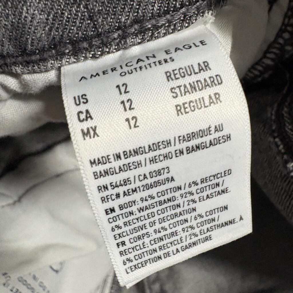 American Eagle Real Good Mom Jeans Womens 12 Gray Distressed High Rise Raw Hem