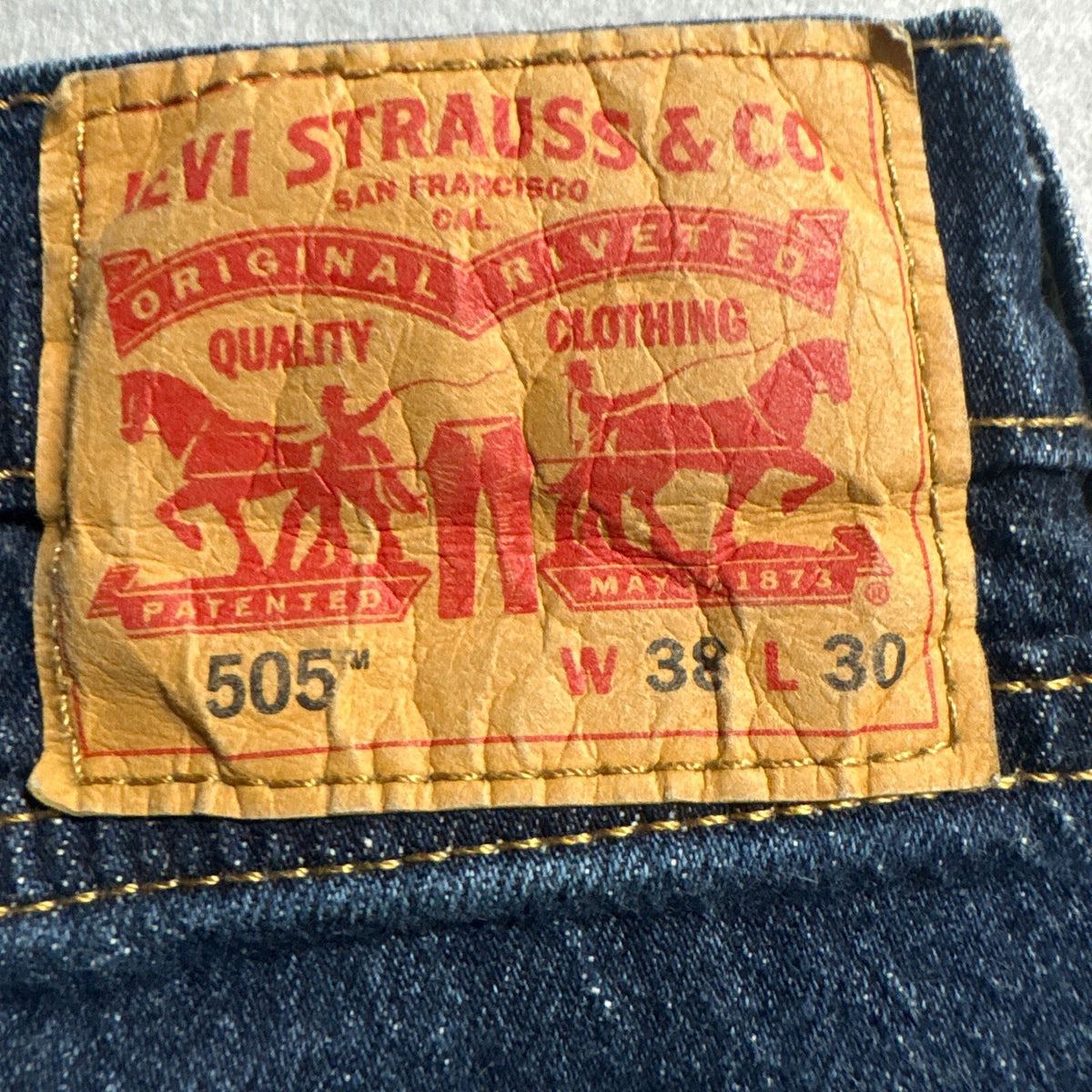 Levis 505 Regular Fit Jeans Mens 38x30 Dark Wash Blue Denim Pants PC9-00505-1989