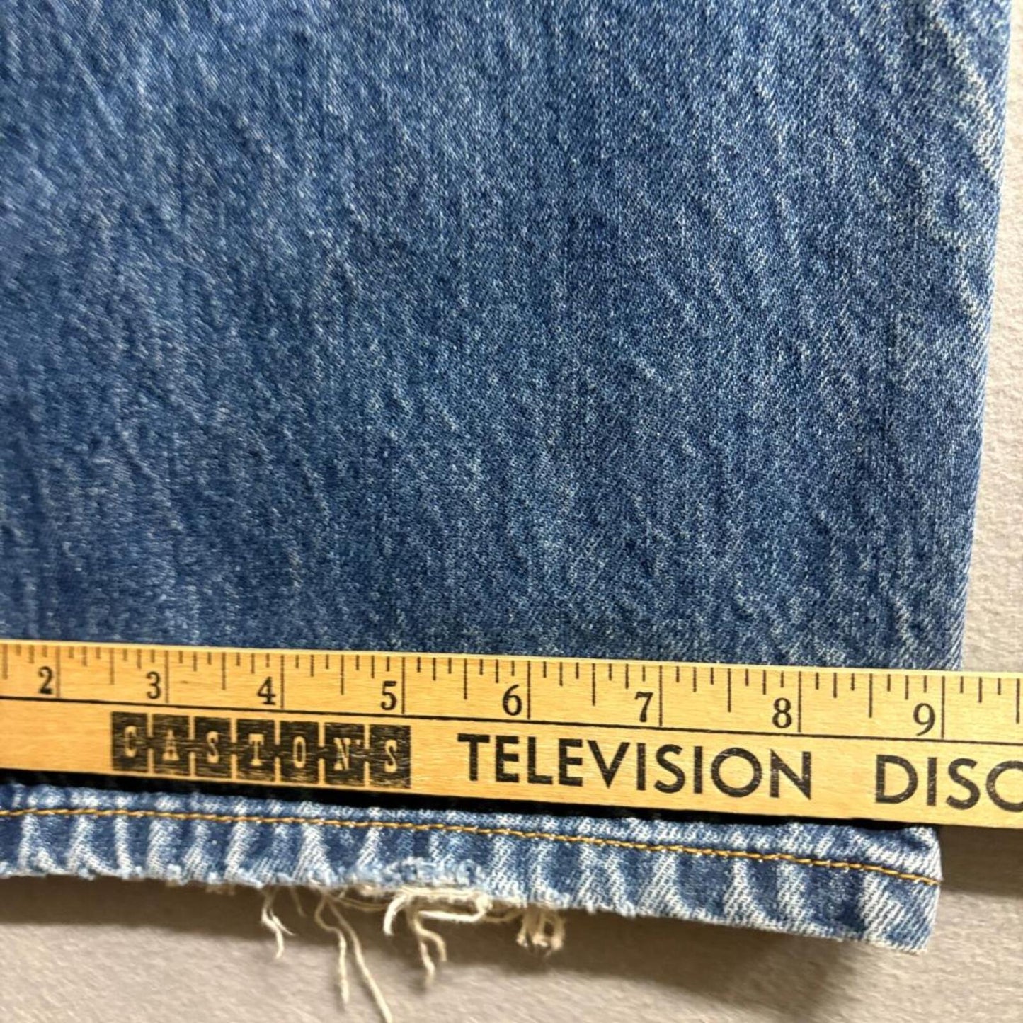 Levis 501 Button Fly Jeans Mens 38x32 Distressed Blue Denim Straight Leg 34x29