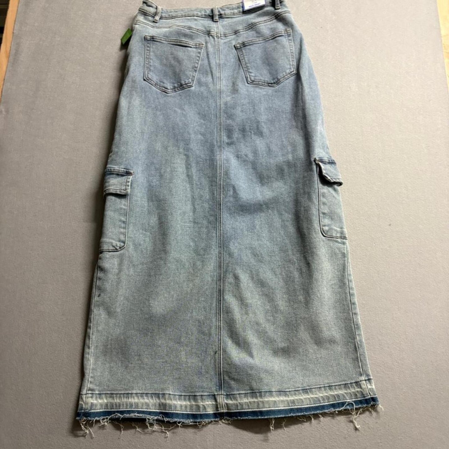 Tinseltown Denim Cargo Maxi Skirt Womens Size 11/30 Blue High Rise Raw Hem New