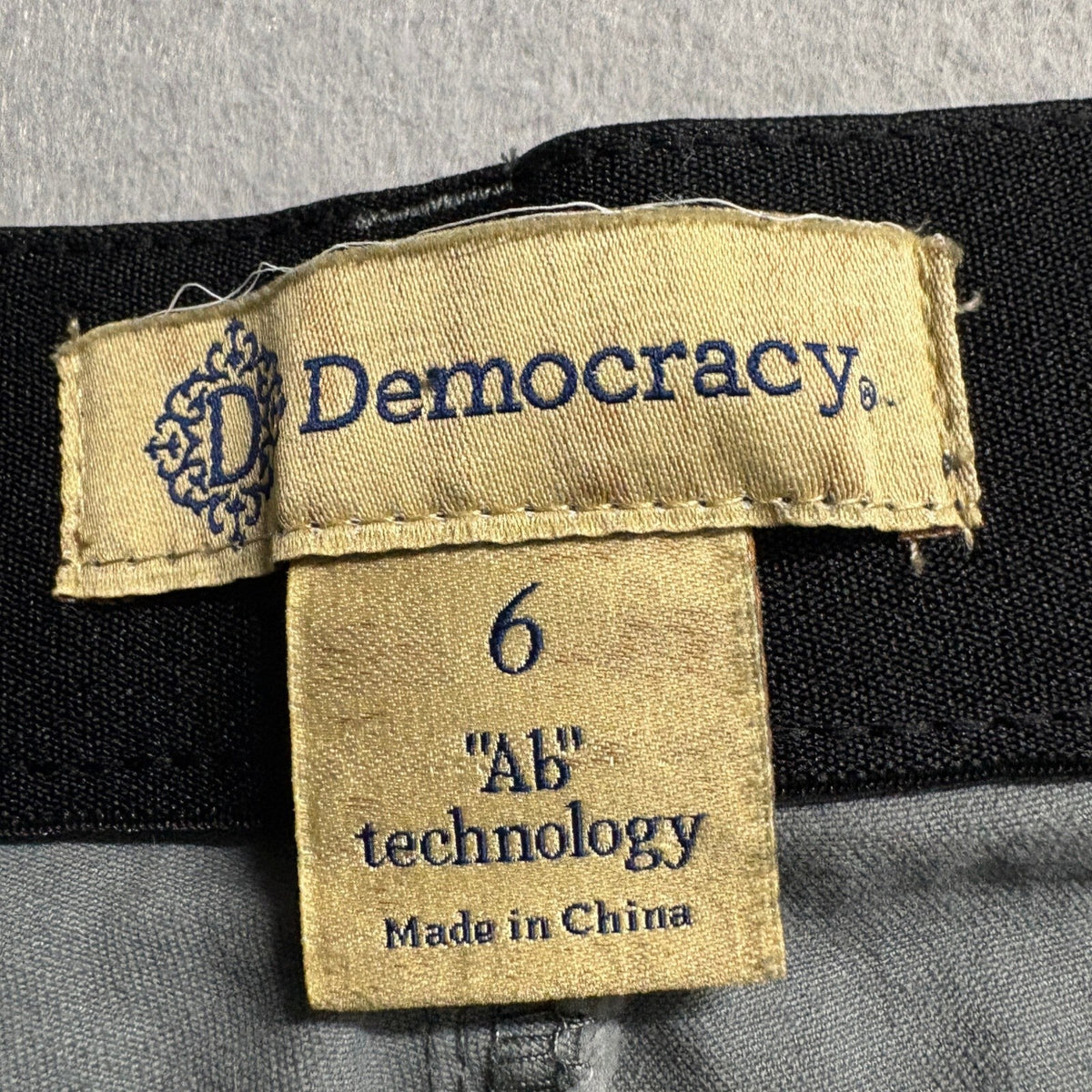 Democracy Ab Technology Camo Pants Womens Size 6 Gray Camouflage Stretch Skinny