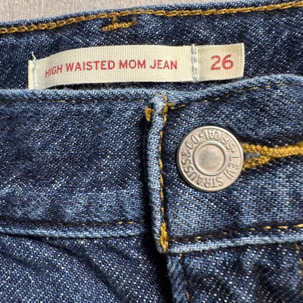 Levis High Waisted Mom Jeans Womens 26 Dark Wash Blue Denim Tapered Leg