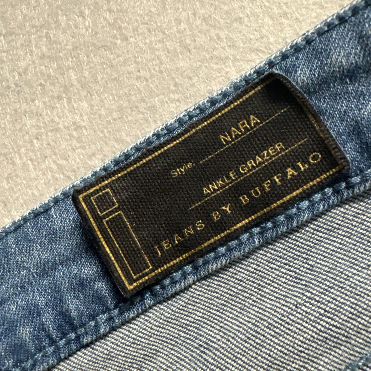 Jeans by Buffalo Womens Size 32 12 Nara Ankle Grazer Embroidered Light Wash
