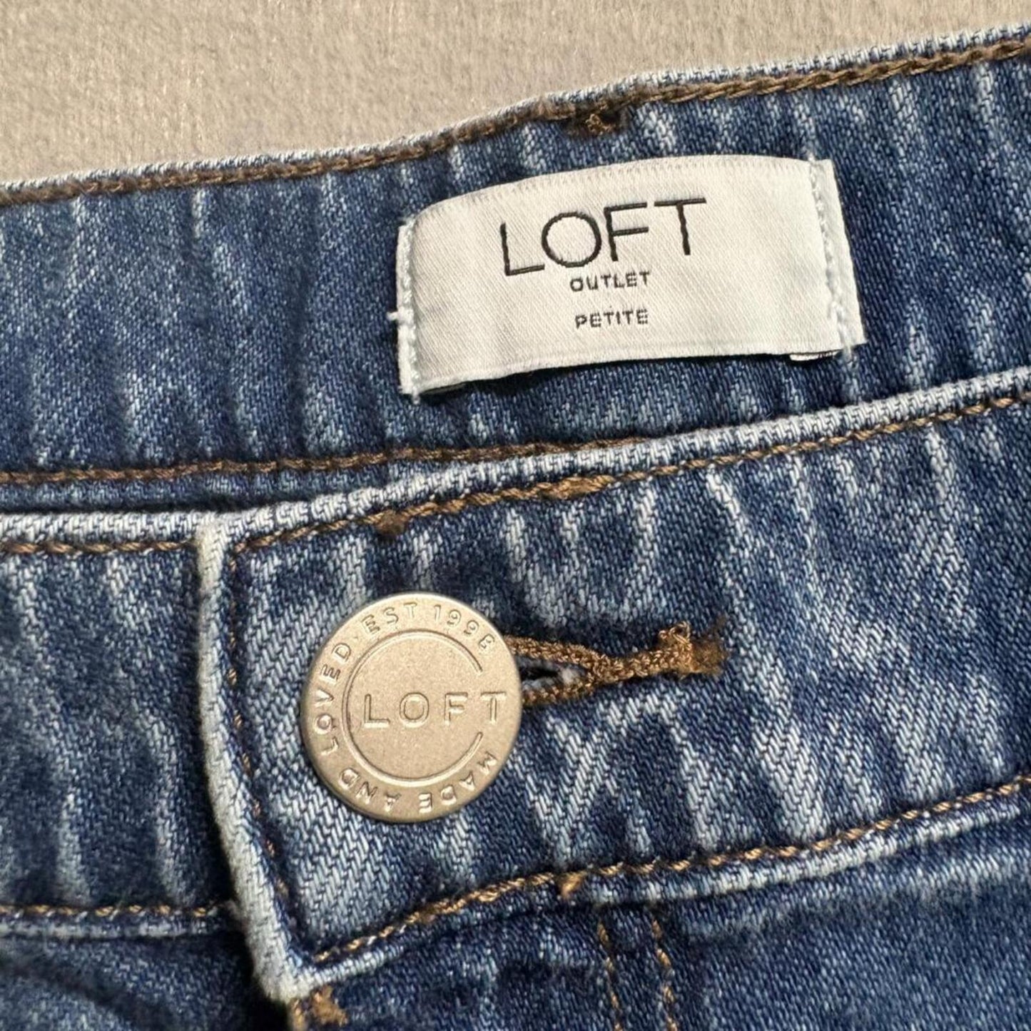 Loft Outlet Petite Jeans Womens Size 8P Blue Acid Wash Wide Leg Crop Denim