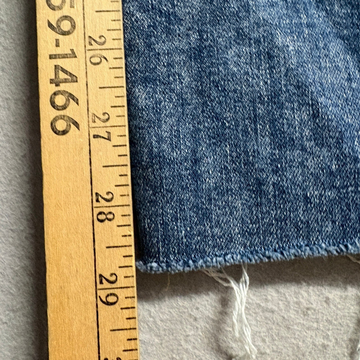 SO High Rise Wide Leg Jeans Womens Size 5 / 27 Raw Hem Medium Wash Denim Stretch
