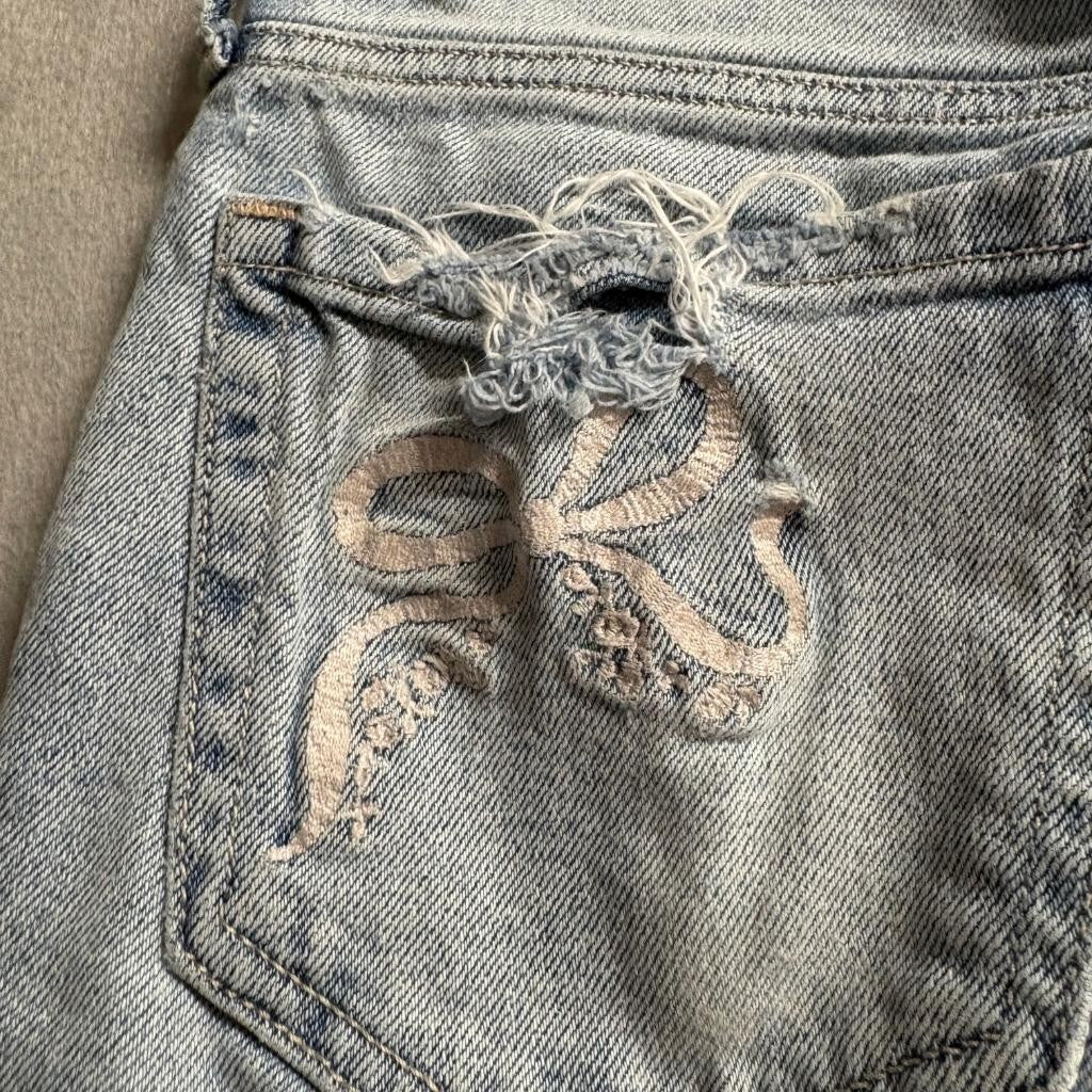 Hollister Low Rise Baggy Jeans Womens 00R W24 Light Wash Distressed Bow Pocket