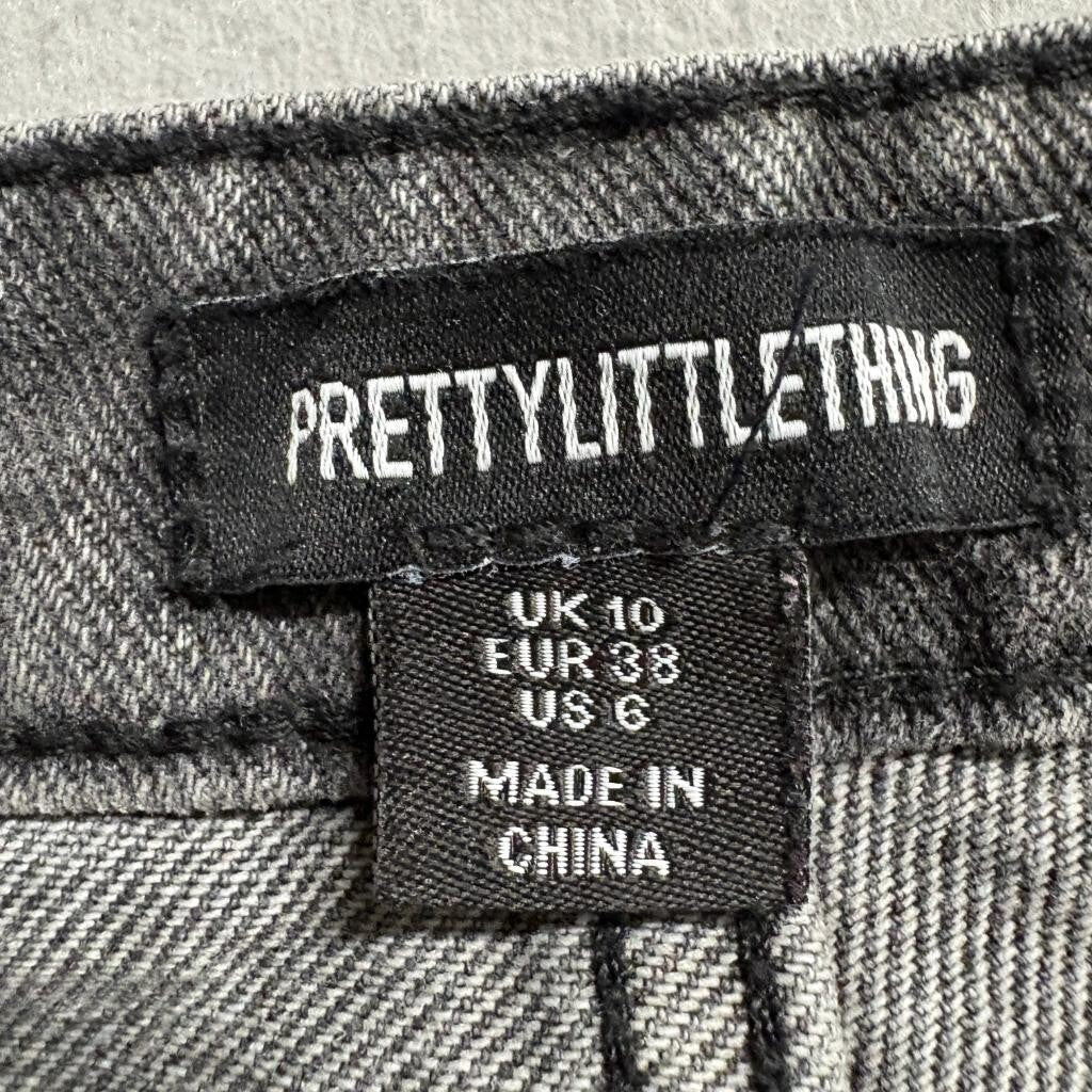 PrettyLittleThing Carpenter Jeans Womens 6 Gray Raw Hem Wide Leg Denim