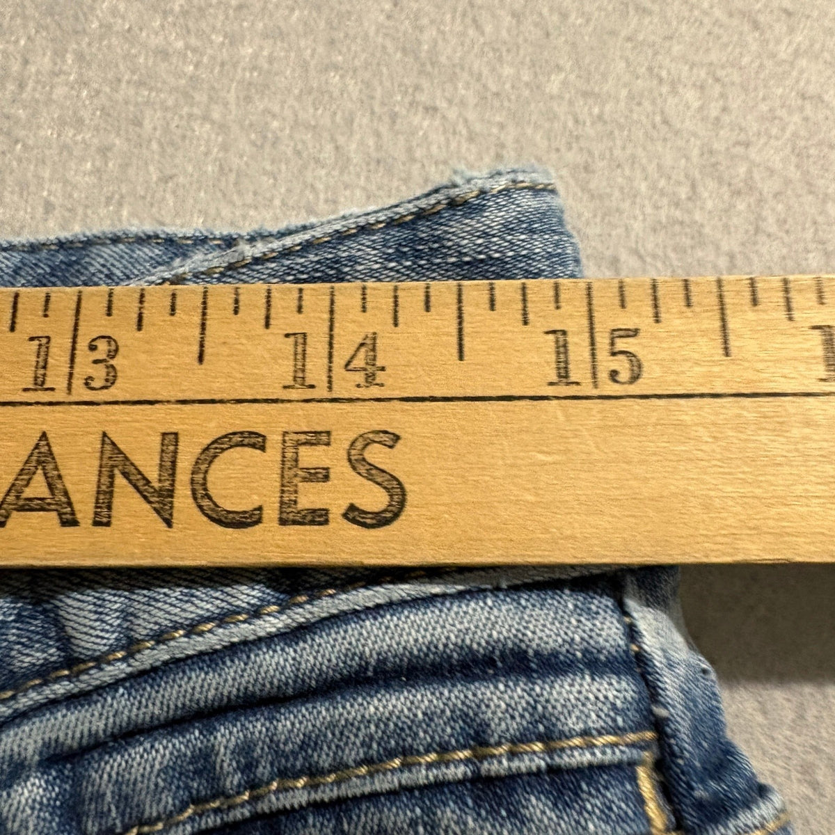 G.H. Bass & Co Women's Bootcut Jeans Size 6 Medium Wash Stretch Denim Blue