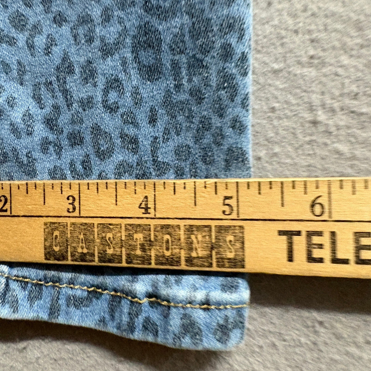 Angels of Difference Skinny Jeans Womens Size 6 28 Blue Leopard Print Denim